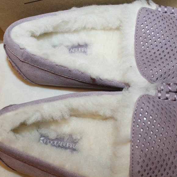 NIB UGG‎ BY KOOLABURRA PERF SUEDE FUR LINED SLIPPERS LILAC PURPLE - Picture 4 of 6